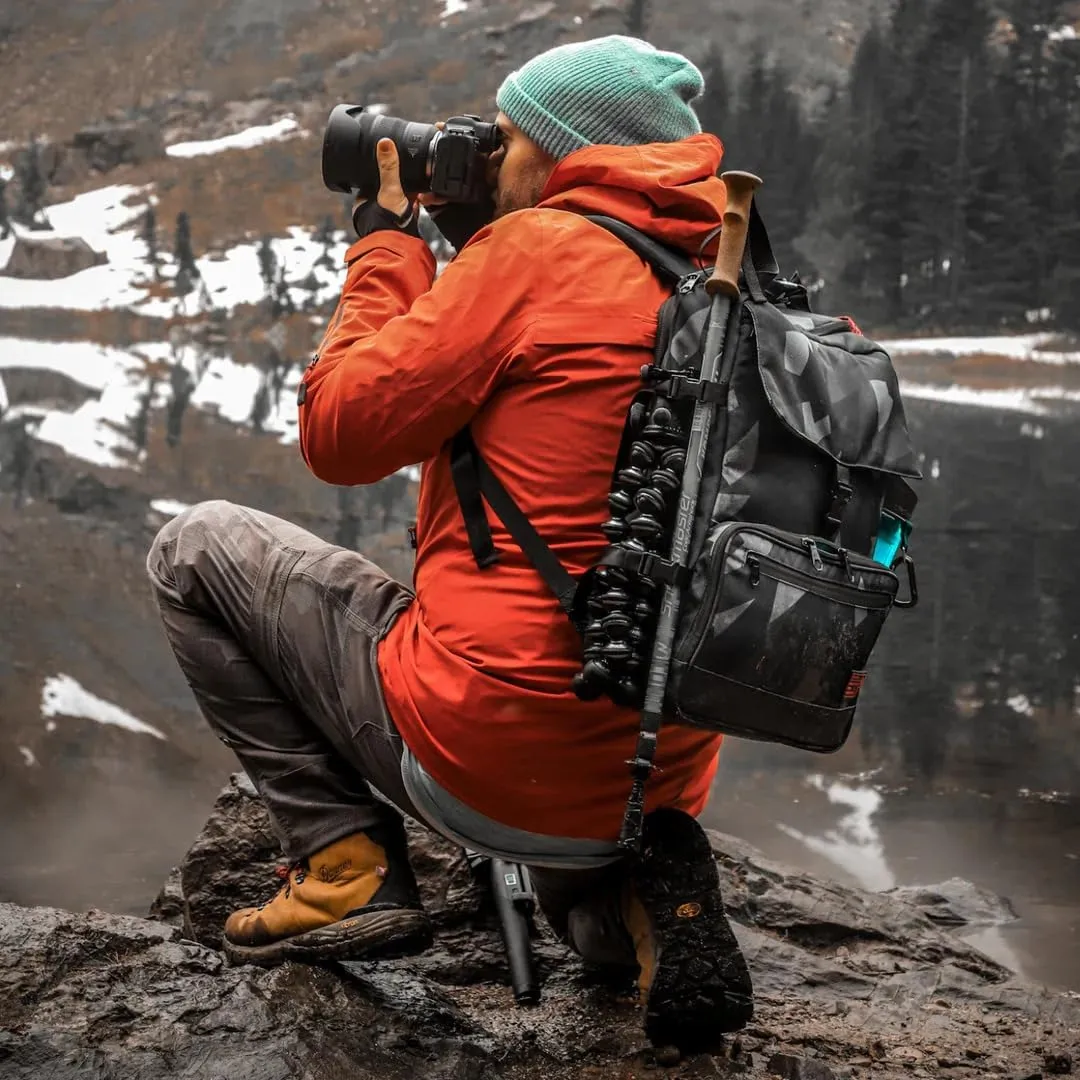 Apricoat Adventure 2.0 Warm Winter Jacket Insulated, Hooded, Waterproof and windproof Coat for Travelling, Hiking, Trekking