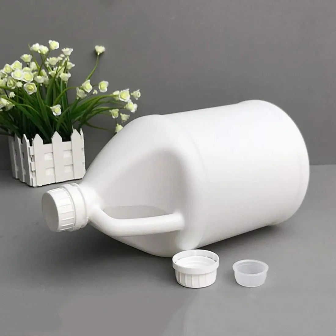 Camping Water Carrier 1 Gallon/4 L Heavy Duty Quality Gallon Bottles, Large Empty F-Style Plastic Jugs Container With Ergonomic Handle For Home And Commercial Use - Food Safe BPA Free Hi(Color:OPAQUE)