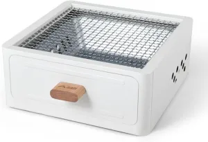 Cooking tea around the stove, grilling stove, barbecue grill, outdoor camping portable set
