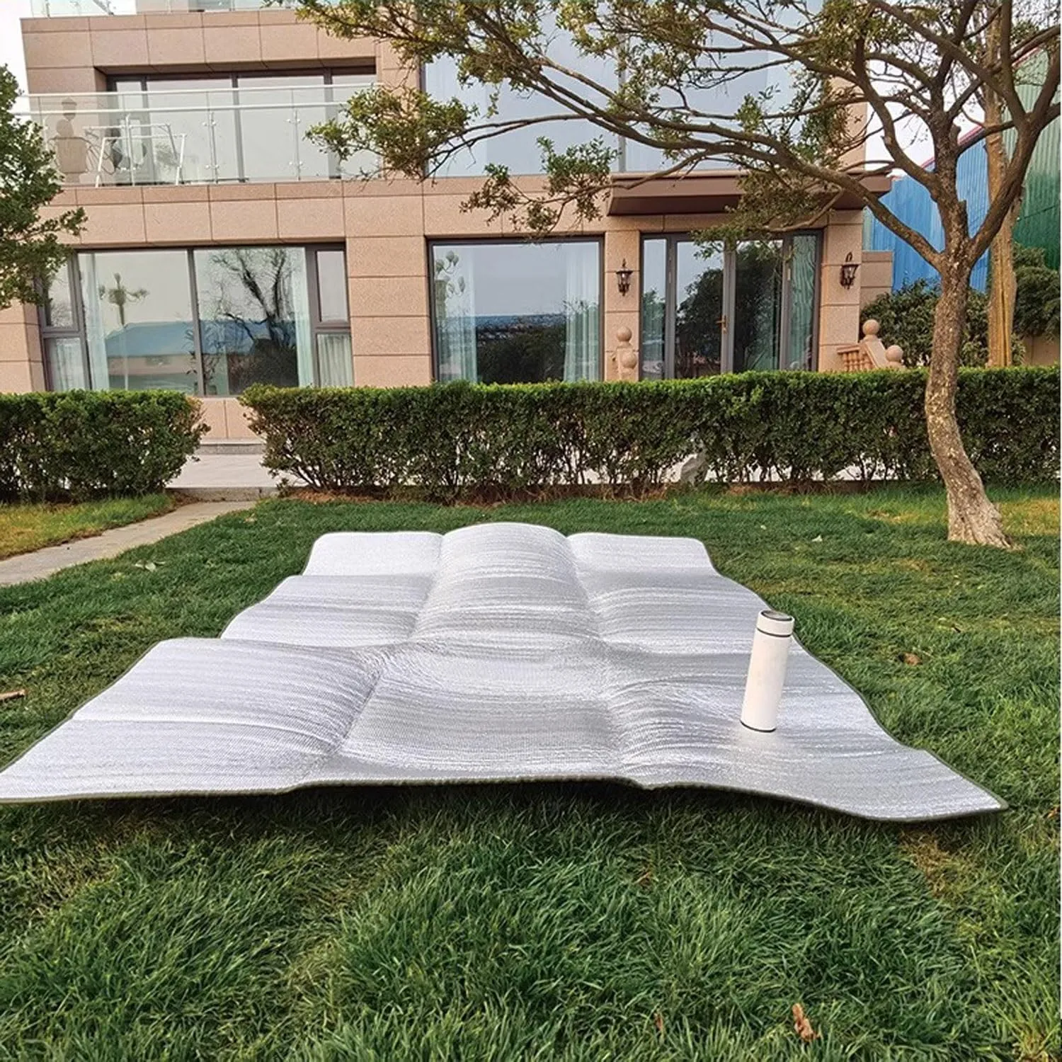 Ground Mat Camping Aluminum Sleeping Foam Mat, Insulating Thermal Waterproof Mat, Foldable Double-Sided Tent Aluminum Foil Pad for Camping Hiking Picnic, with Storage Bag