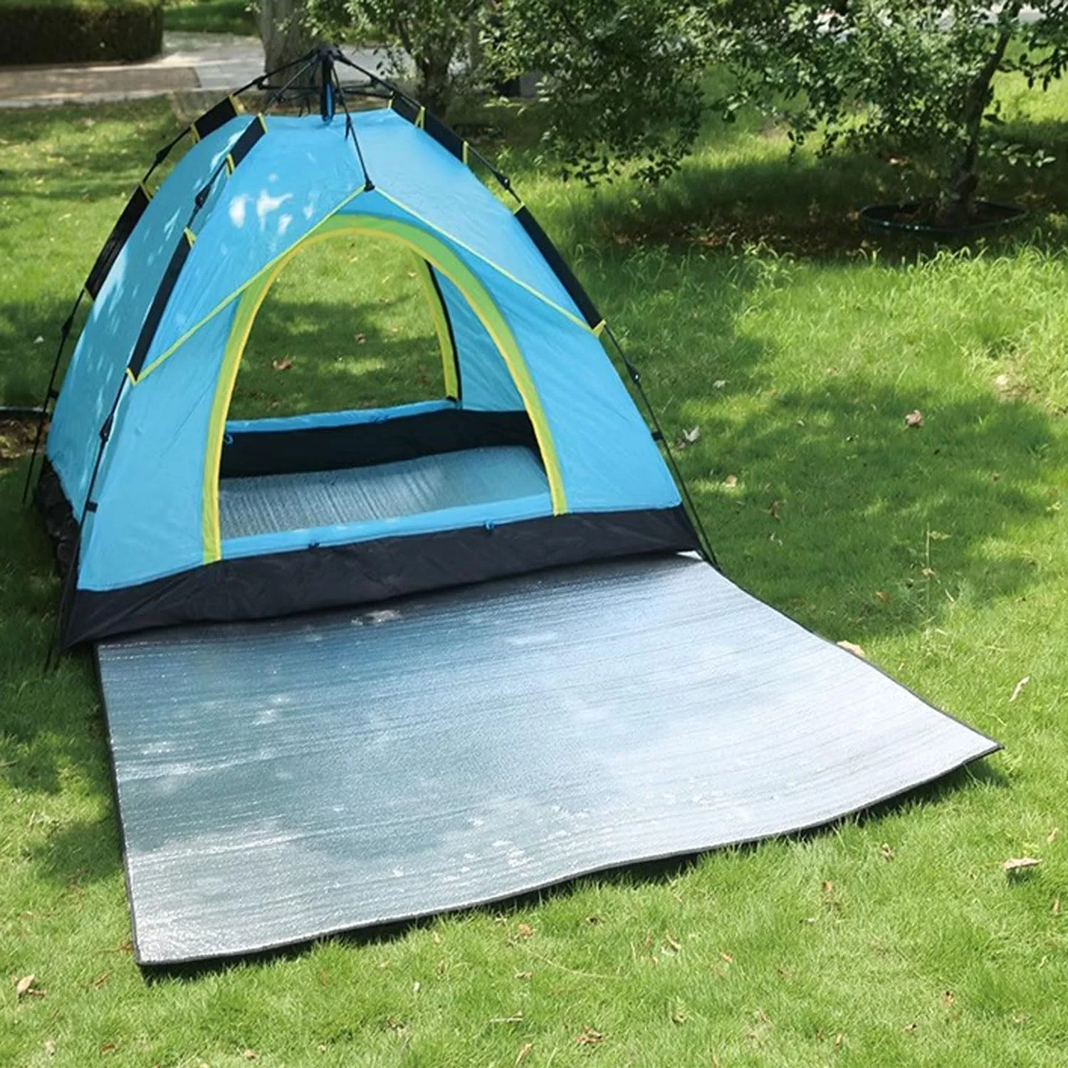 Ground Mat Camping Aluminum Sleeping Foam Mat, Insulating Thermal Waterproof Mat, Foldable Double-Sided Tent Aluminum Foil Pad for Camping Hiking Picnic, with Storage Bag