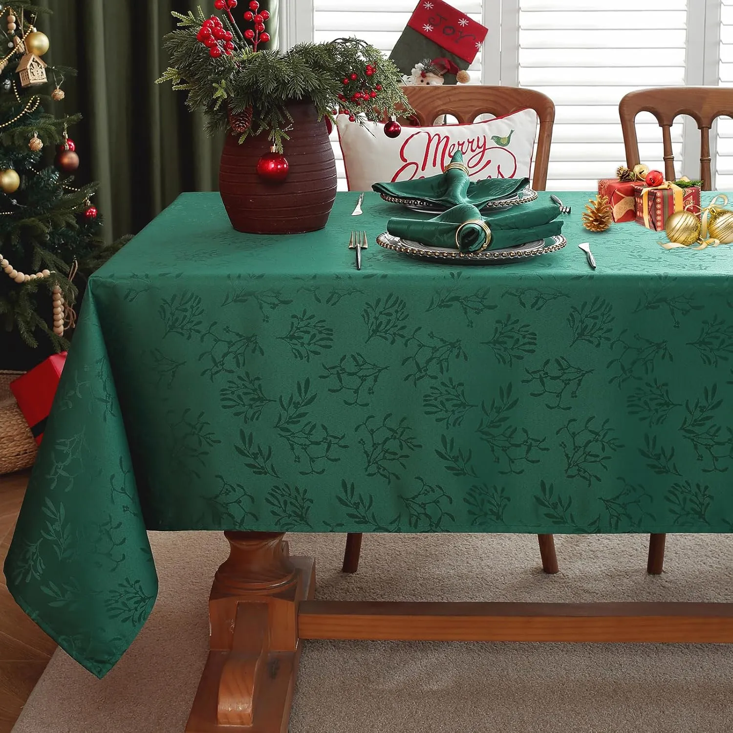 Honellaty Christmas Rectangular Tablecloth, Spillproof Wrinkle Resistant Jacquard Table Cloth with Christmas Mistletoe Patterns for Dining Room & Holiday Decoration (Green,52" x 70" (4-6 Seats))