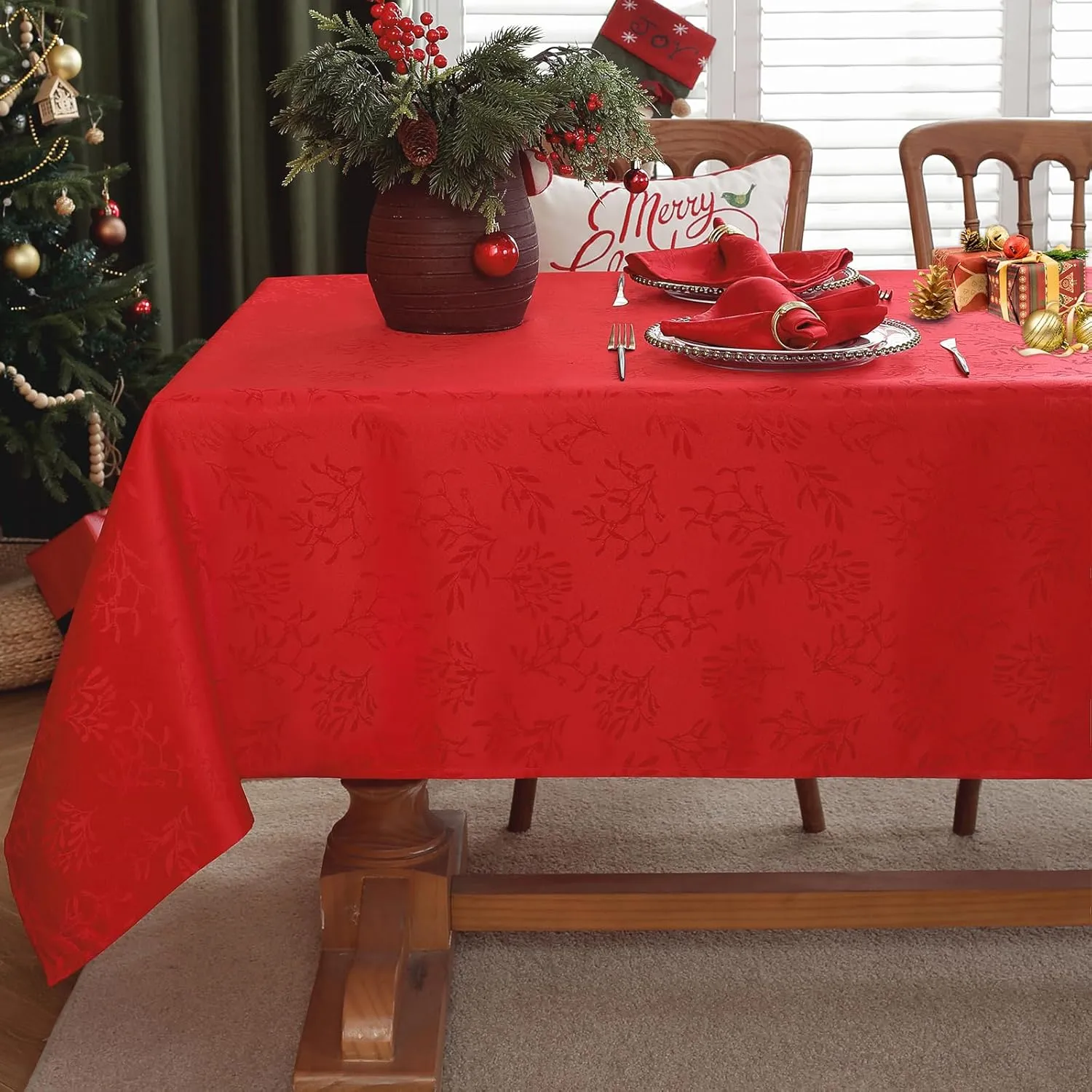 Honellaty Christmas Rectangular Tablecloth, Spillproof Wrinkle Resistant Jacquard Table Cloth with Christmas Mistletoe Patterns for Dining Room & Holiday Decoration (Red,52" x 70" (4-6 Seats))