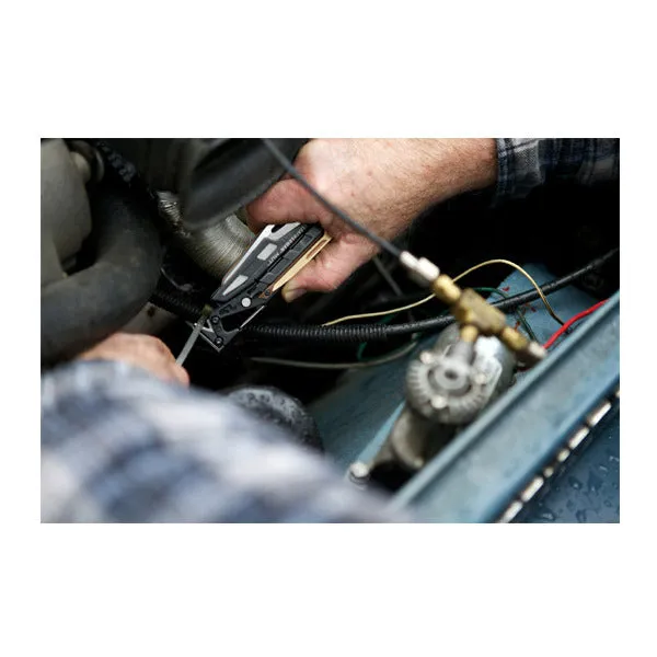 Leatherman MUT Military Multi-Tool