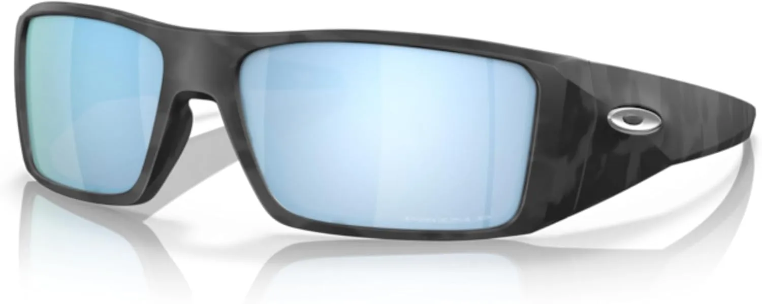 Oakley Heliostat OO9231 Rectangular Sunglasses for Men   BUNDLE Accessory Leash   Designer iWear Kit