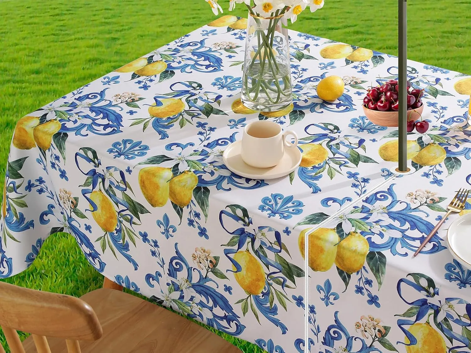 SASTYBALE Lemon Outdoor Tablecloth with Umbrella Hole and Zipper Rectangle 60x102 Inch Stain Resistant Lemons Zippered Table Cloth, Vintage Table Cover for Summer/Picnic/Patio/Banquet/Camping, Blue