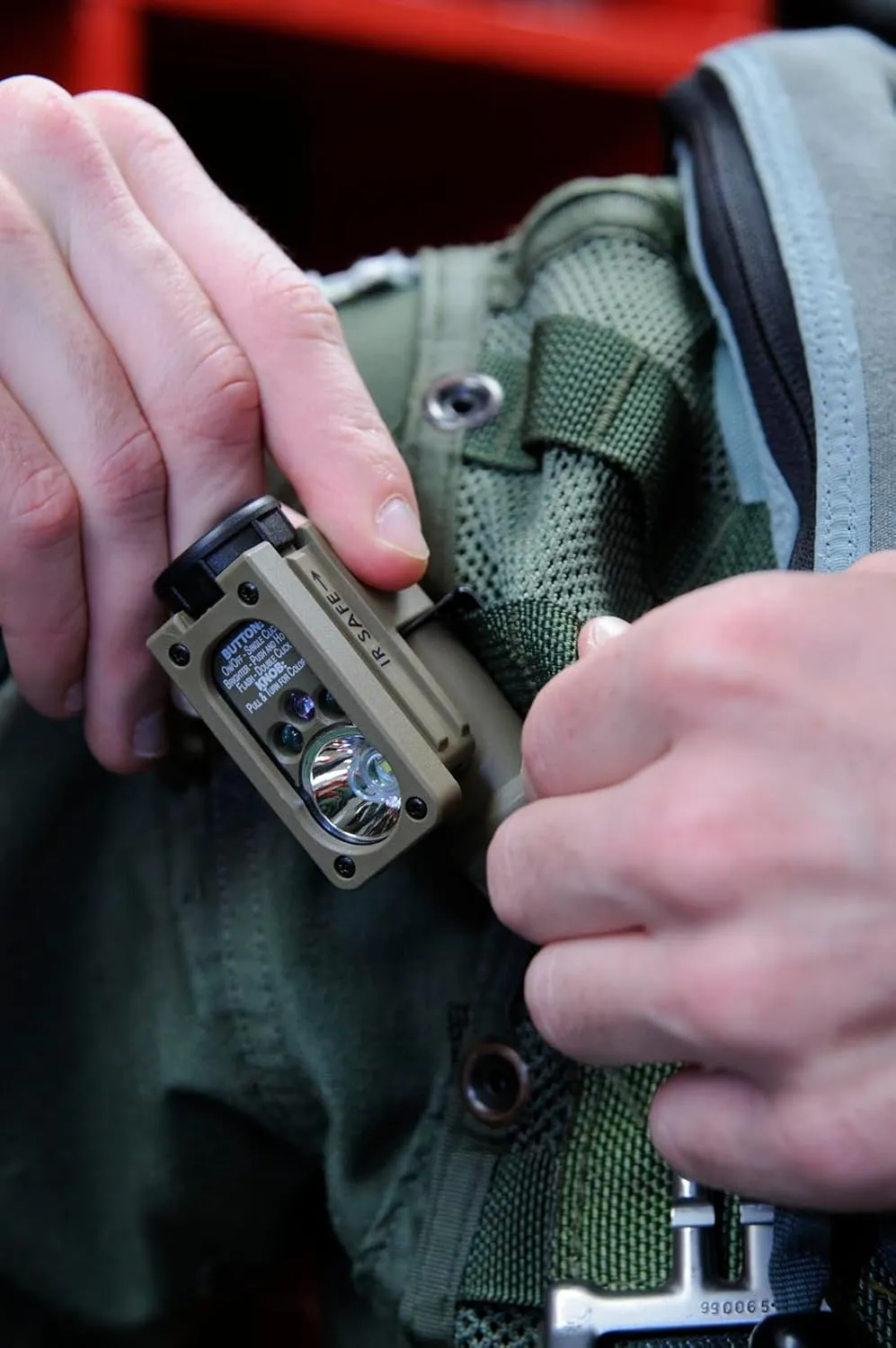 Streamlight 14531 Sidewinder 55-Lumens Compact II Aviation Flashlight with Rail Mount & Headstrap in Clamshell, Coyote