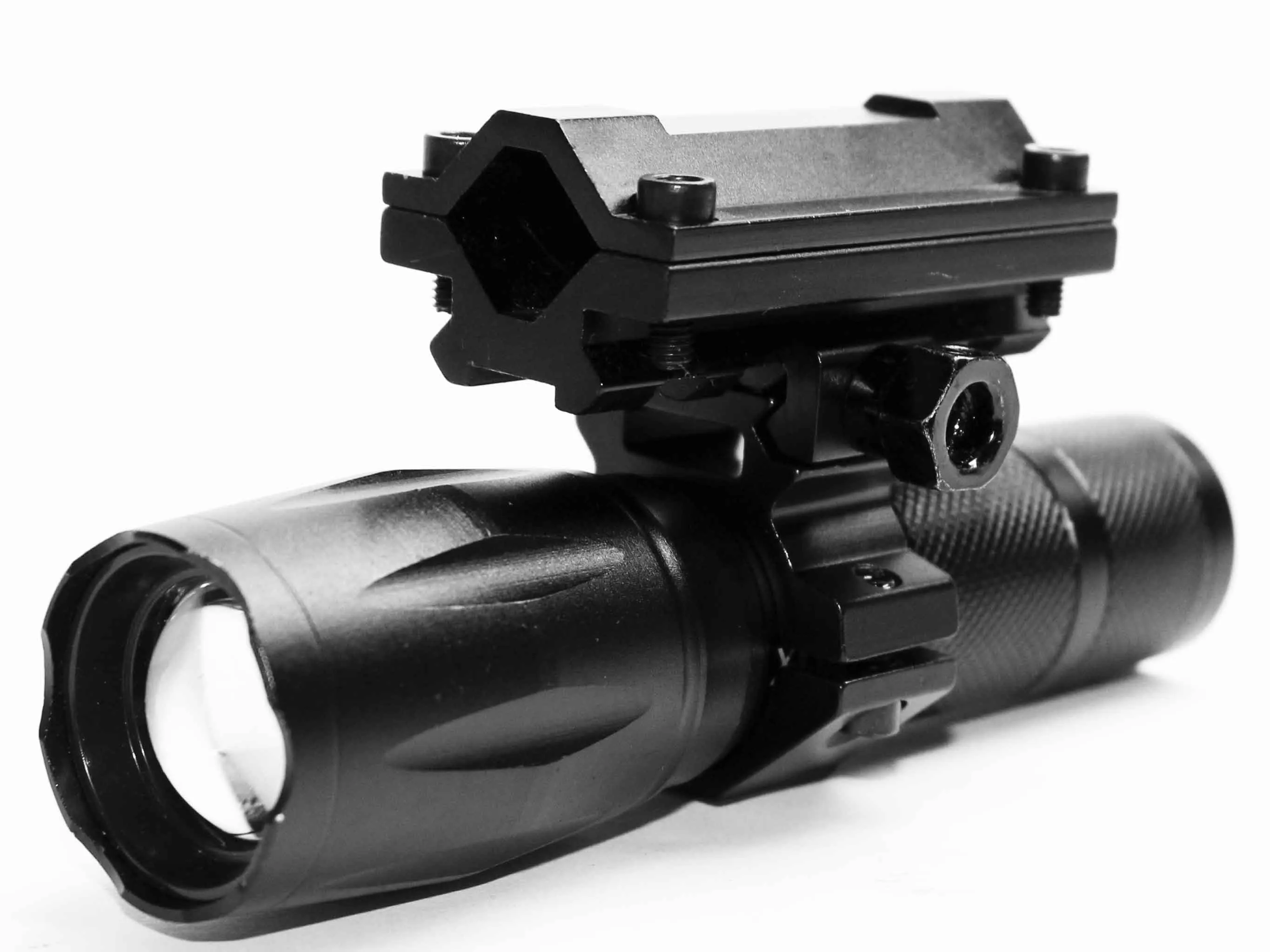 Tactical 1000 Lumen Flashlight with mount For Weatherby Vanguard Rifles.