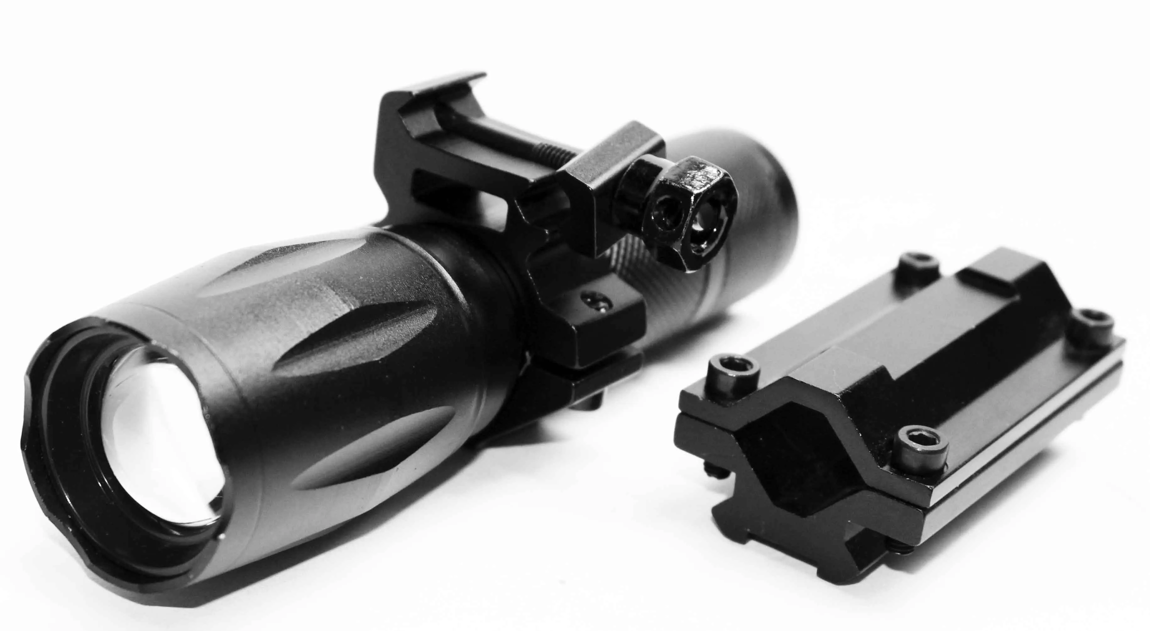 Tactical 1000 Lumen Flashlight with mount For Weatherby Vanguard Rifles.
