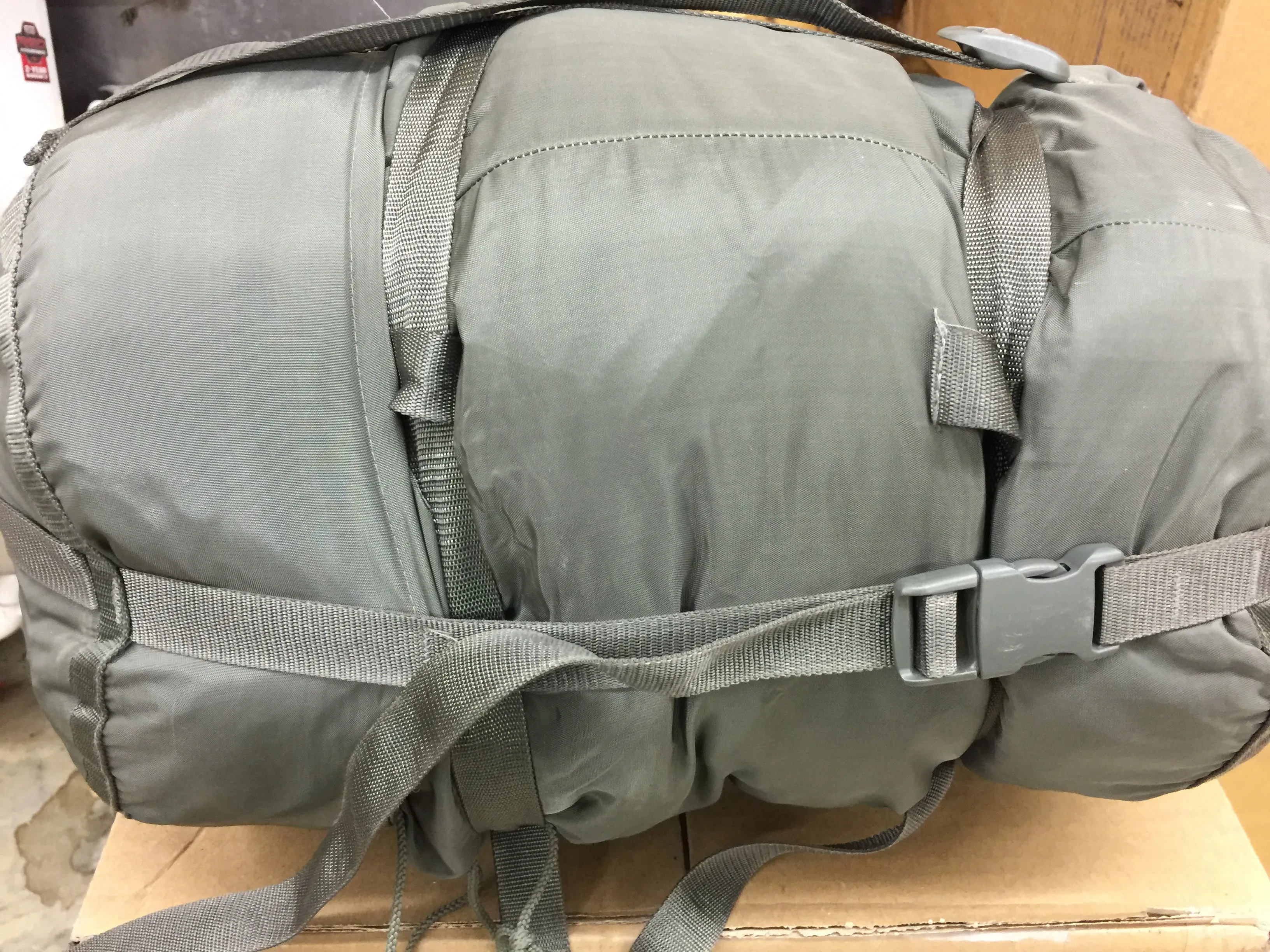 USGI ARMY ISSUE TENNIER INDUSTRIES 5 PIECE MODULAR SLEEP SYSTEM ACU
