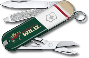 Victorinox Classic SD Swiss Army Knife – Compact 7 Function Swiss Made Pocket Knife with Small Blade, Screwdriver and Key Ring – Minnesota Wild